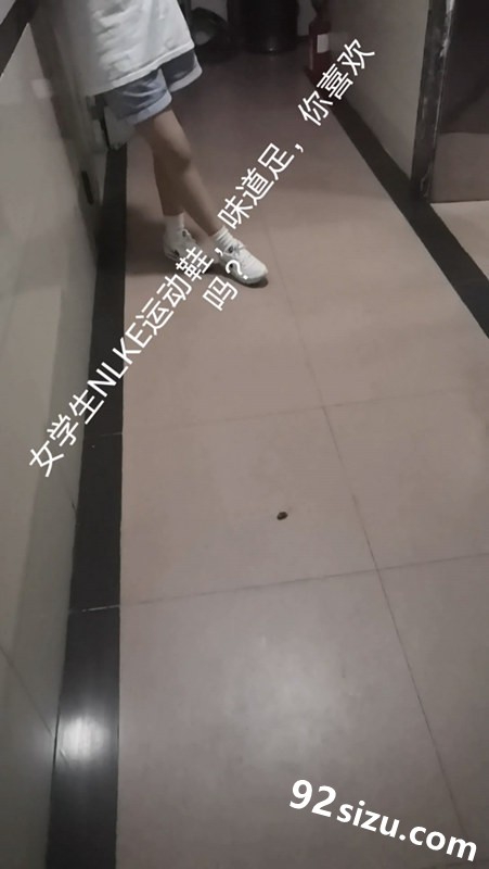 YWSL001 Ůѧ�����Ϳ���[00_00_03][20220212-224943-0].JPG