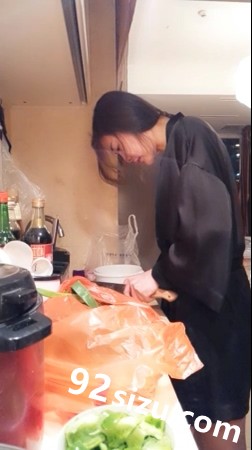 ZB001 yoki.MP4_020625.488.jpg