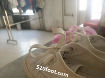 ����ͼ�����������С��Ů�Ĵ��࣬������һ��Ҳ�������е㵭������ˮζ