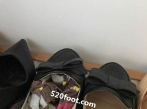 ��Ůͬ�¹�λ�ԱߵĹ������棬��Ȼ��������Ь�࣬�Ƶ��Ȼ��ĺ�