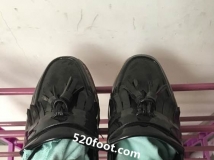 �ո��ھӻ����ˣ����Ӻ�Ь�����˷�������