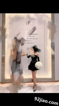 ����������ֵ�������µ���˫��Ь