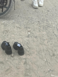 ���һ�쾭������ ����СƤЬС���� ����õ�ʱ�򱻷�����