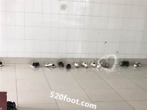 ����ѧ�赸����ŮЬ����ζ����Ь�ﾹȻ���л��и��ѵ����ӣ������������ӵ�Ь��