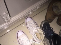 һ����Ʒ������λ��Ů��Ь������һ��ѧ���õ����Ҫ�������ˣ�����һ���Ǹ����경...